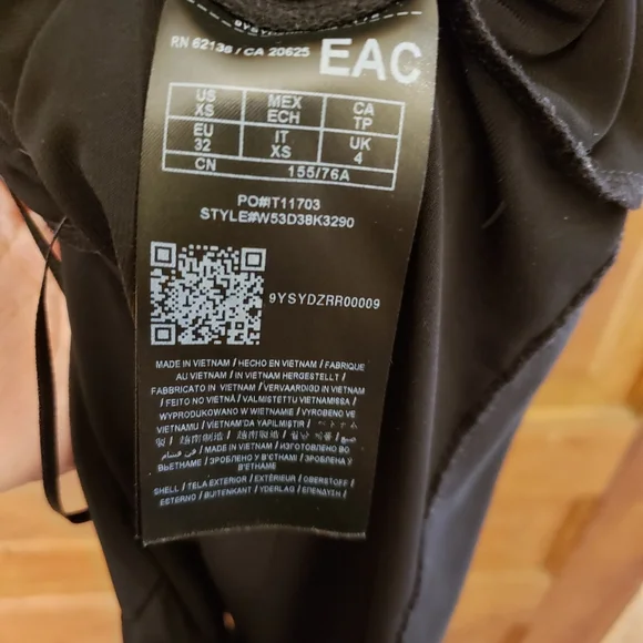 Guess One Piece, Extra Small - Picture 6 of 7